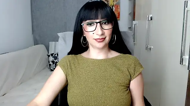 Laura-pervert live sex cam