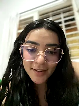 Lia_flowers's cam snapshot