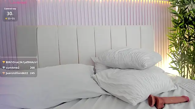 Alissa_piee's cam snapshot