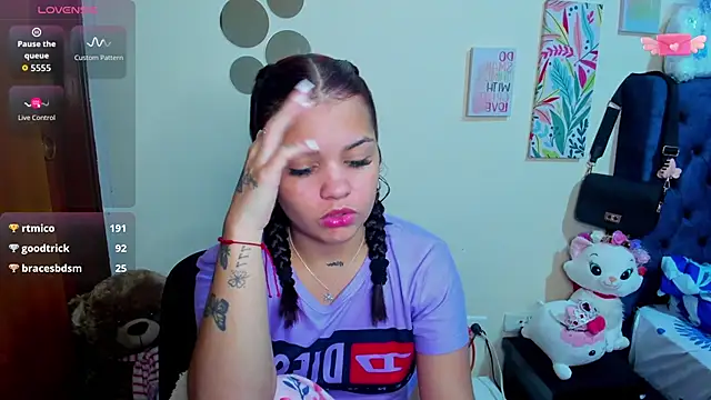 Emma_boo's cam snapshot