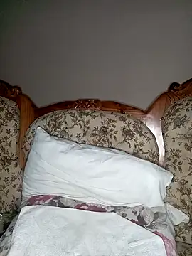 Missvixen81 live sex cam