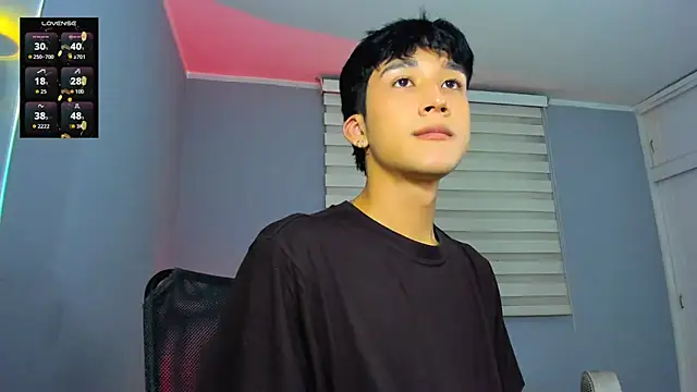 tom_Howard live sex cam