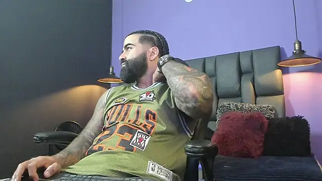 Lyon_vach live sex cam