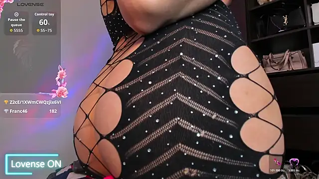 MeganDaviees live sex cam