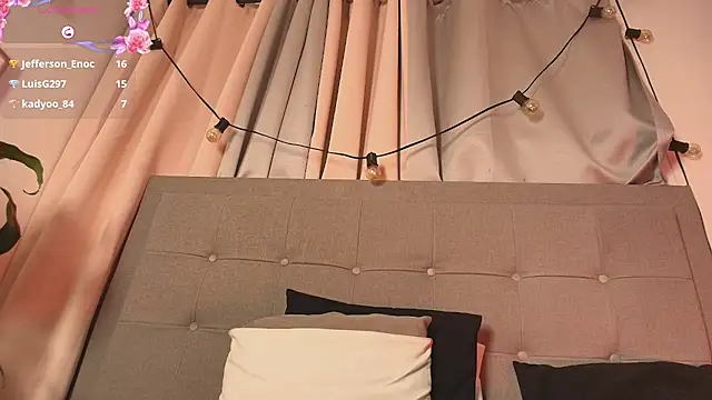 andrea_Queensel's cam snapshot