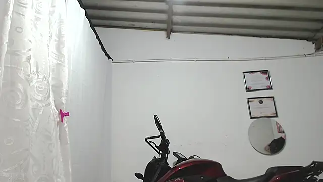 mia_donatto369's cam snapshot