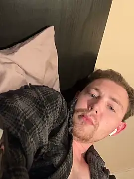 LucidLuca's cam snapshot