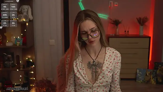 ManiFreyja's cam snapshot