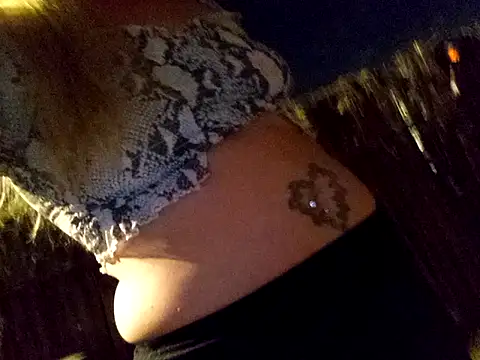 wetnwildforyou's cam snapshot