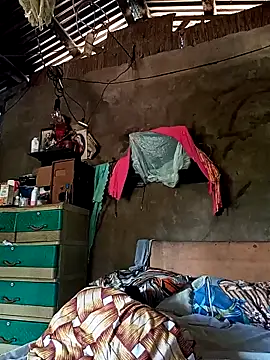 slutty_pinay12's cam snapshot