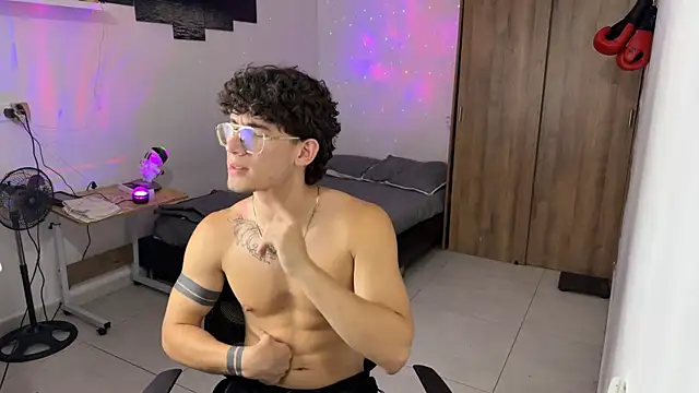 Kisan_Smith live sex cam