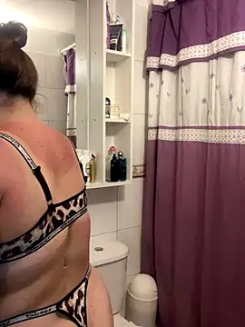 WhiteWomen's cam snapshot