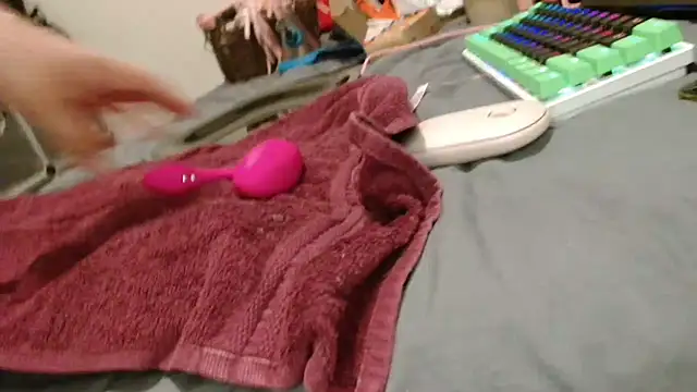 DirtyDi97's cam snapshot