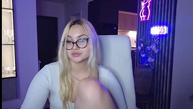 adrelaxina's cam snapshot