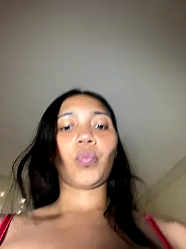 effie_castroo's cam snapshot