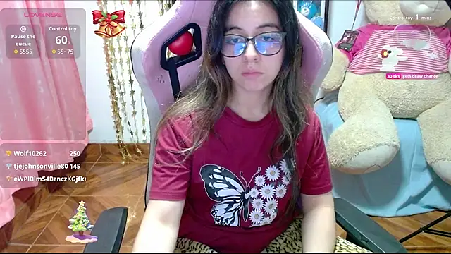 Maggie_Fox3's cam snapshot