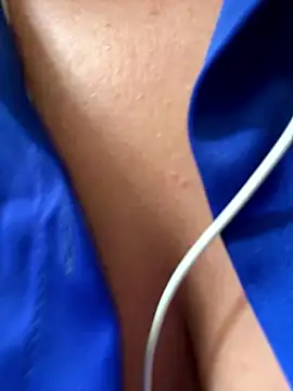 AndreaMood live sex cam