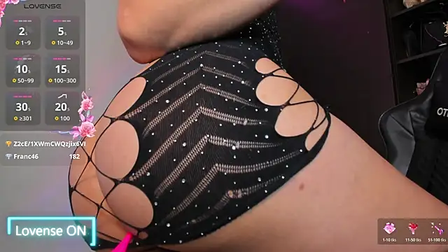 MeganDaviees live sex cam