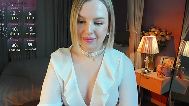 Nikki_Kai's cam snapshot