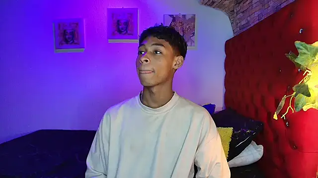 CoffeNaughty_nom's cam snapshot