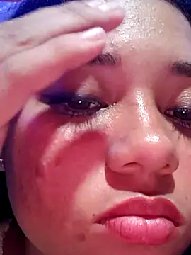 Violethroos's cam snapshot