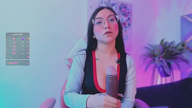 lucy_neil's cam snapshot