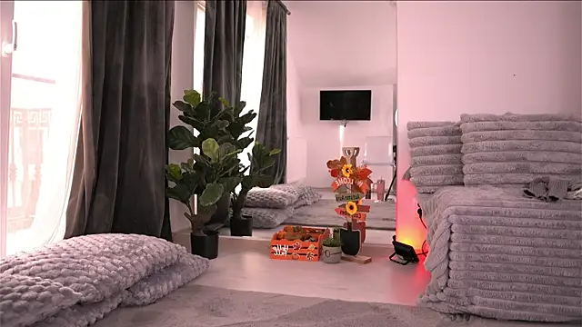 KylieJoyce live sex cam