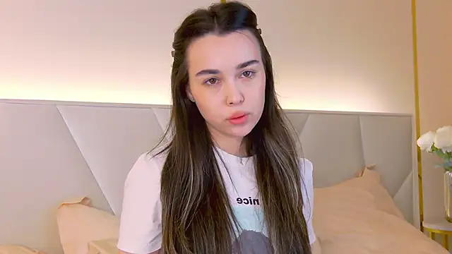 MiaMarlow live sex cam