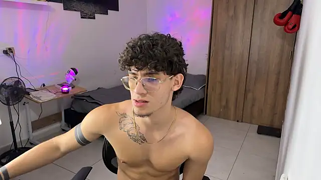 Kisan_Smith live sex cam