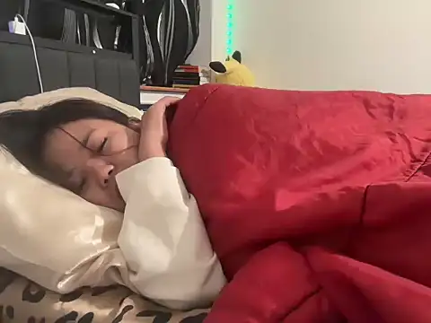 tinydaisy21's cam snapshot