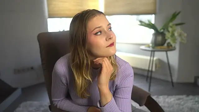 SusyGlines's cam snapshot