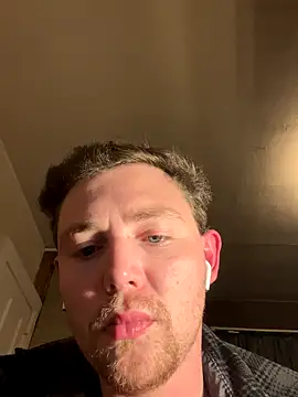 LucidLuca's cam snapshot