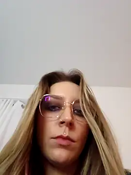 LilyOrion live sex cam