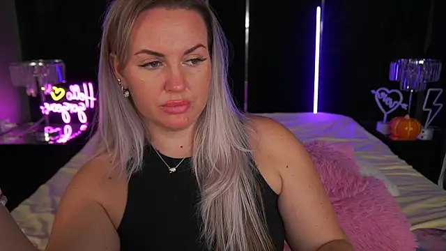 KiraCandyS's cam snapshot