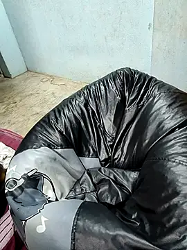 cutty_abi_'s cam snapshot