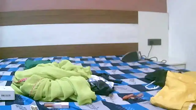 ragini_m_m_s's cam snapshot