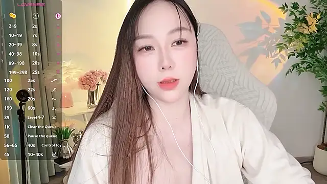 Liz-nn's cam snapshot