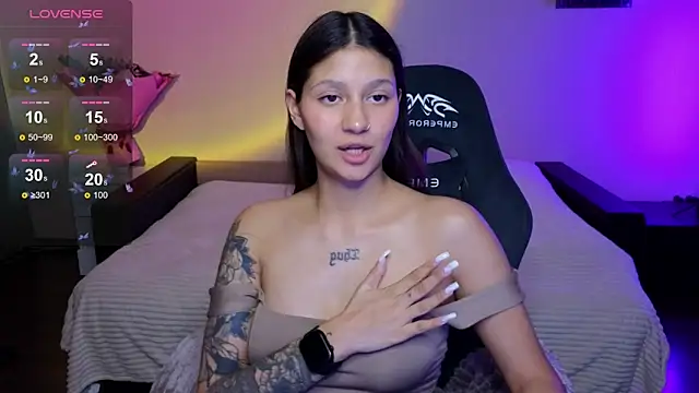 Nikol_Goldysss's cam snapshot