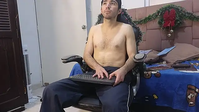 BryanTowers live sex cam