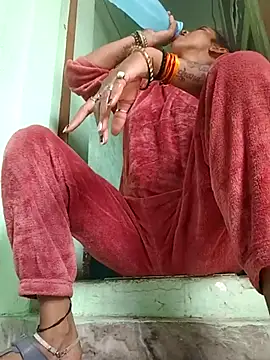 Hotty-Nidhi's cam snapshot