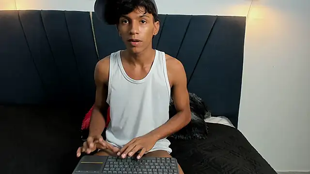 ryder_cum23 live sex cam