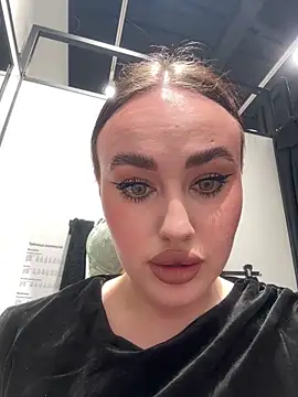 KiraSunshine live sex cam