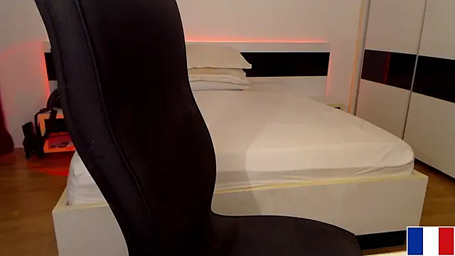 FrenchGoddess's cam snapshot