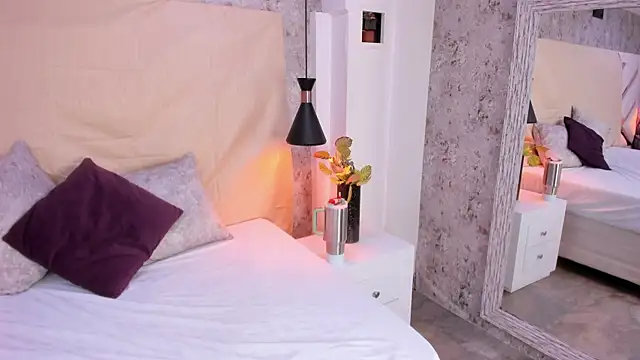 Megan-8's cam snapshot