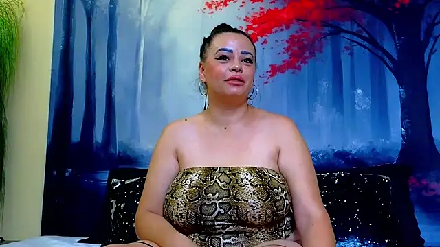 ElizabethEven's cam snapshot