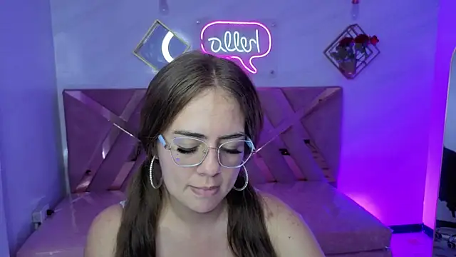 Luna_Star_v live sex cam