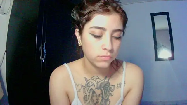 adri_gomez1 live sex cam