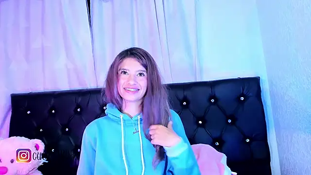 Sofiia_cute_ live sex cam