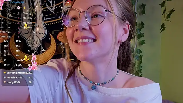 lyra_thenymph live sex cam