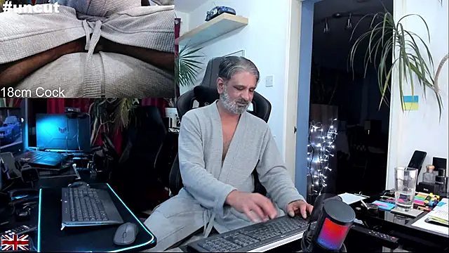 OnlineBossUK live sex cam